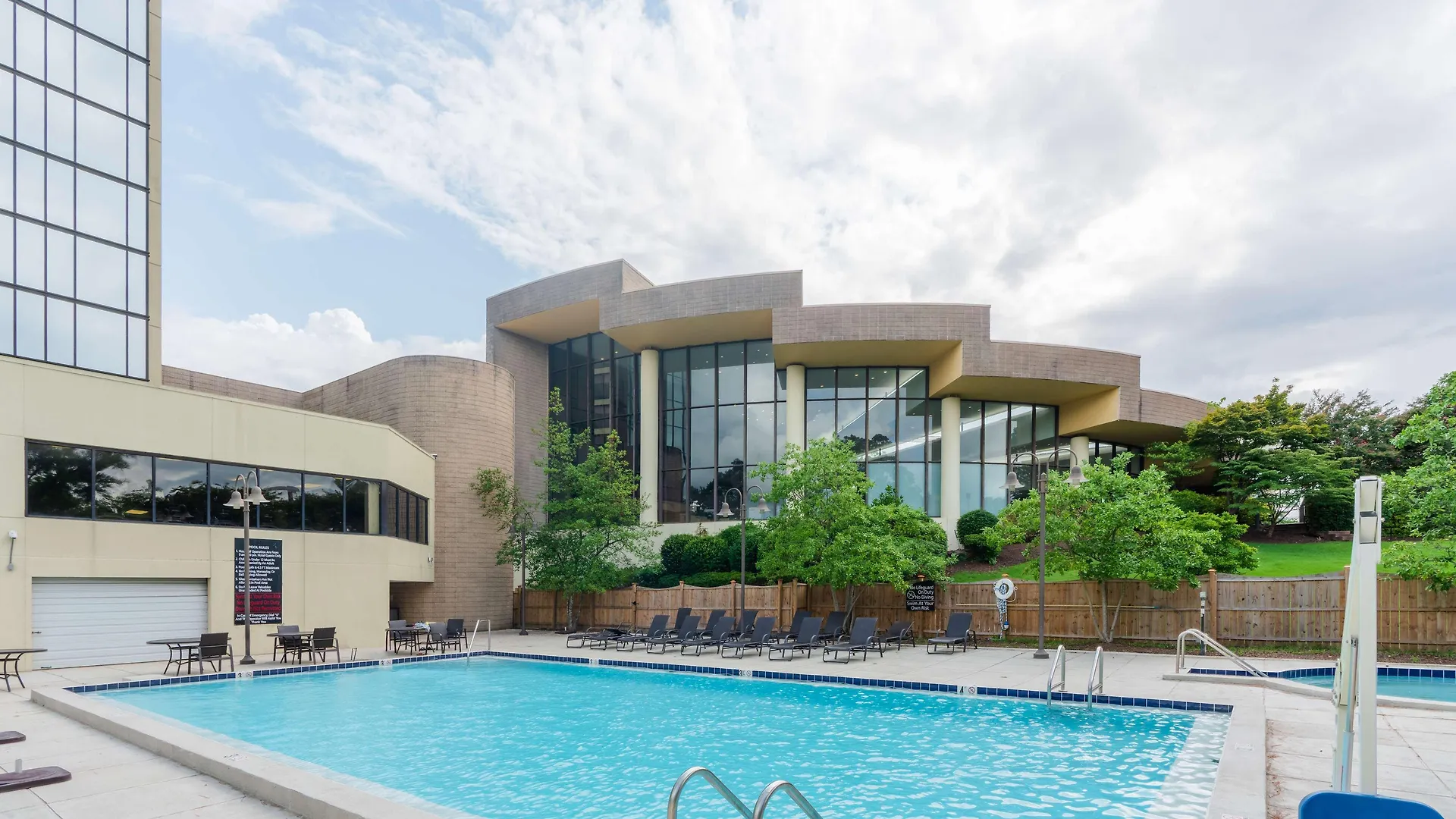 Hilton Memphis Hotel 4*,