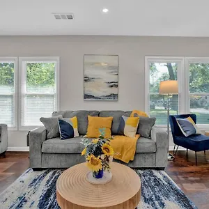Freshly Renovated 3 Bedroom 1 Bath Home! Memphis